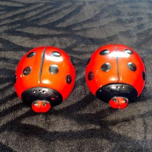 Ladybug ceramic Salt n Pepper shakers made in Japan